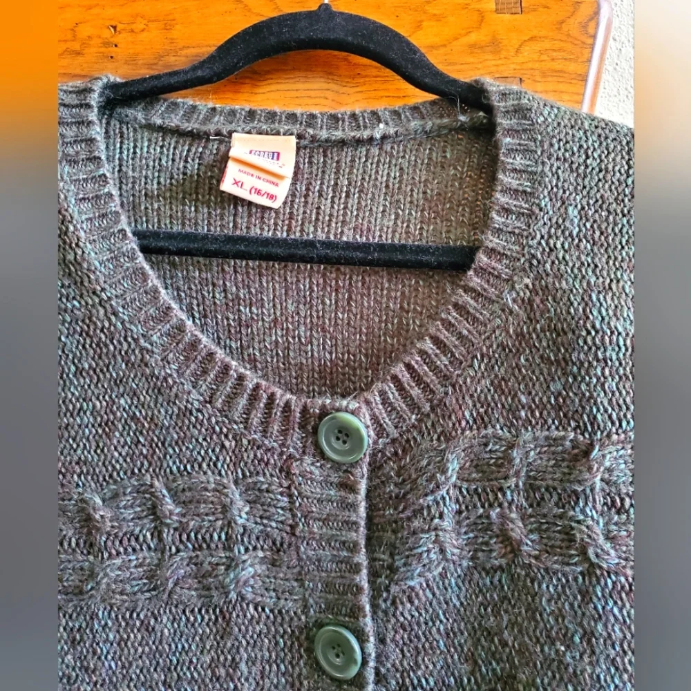 Two, Faded Glory, 3 Button, short sleeve, cover up sweaters. Size XL. 14.00 each - Picture 3 of 4